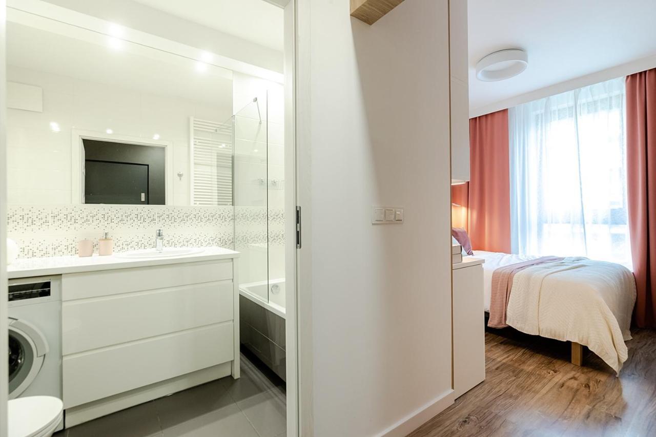 Studio Wola Apartament Kasprzaka - Wifi + Smart Tv Варшава Екстер'єр фото