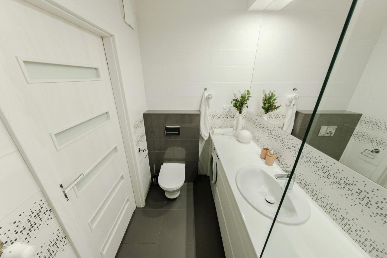Studio Wola Apartament Kasprzaka - Wifi + Smart Tv Варшава Екстер'єр фото